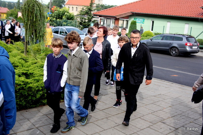 Pierwszy dzwonek w Osiecznej (zdjęcia)