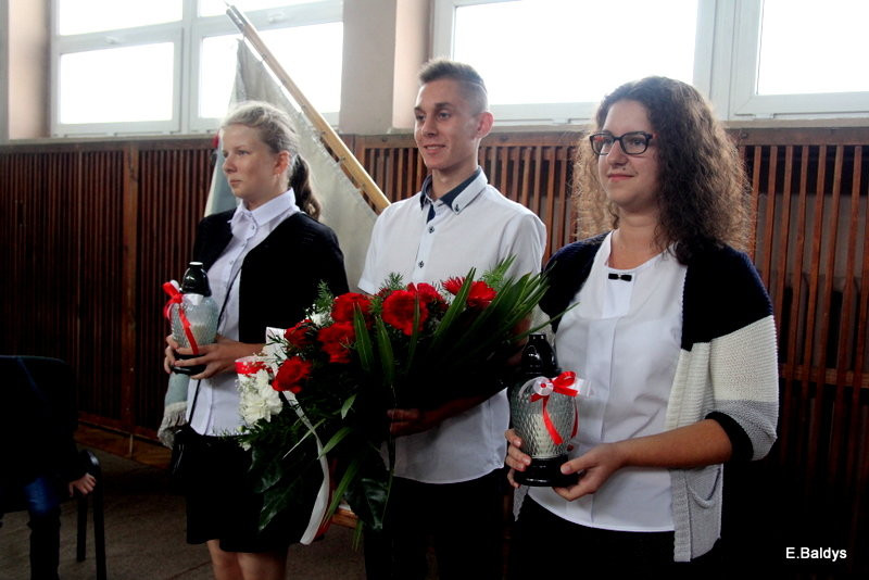 Pierwszy dzwonek w Osiecznej (zdjęcia)