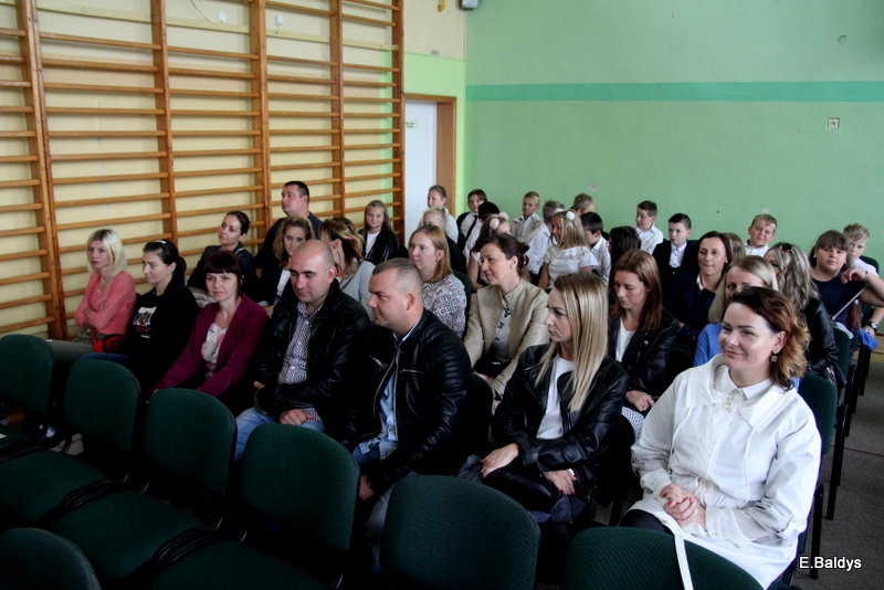 Pierwszy dzwonek w Osiecznej (zdjęcia)