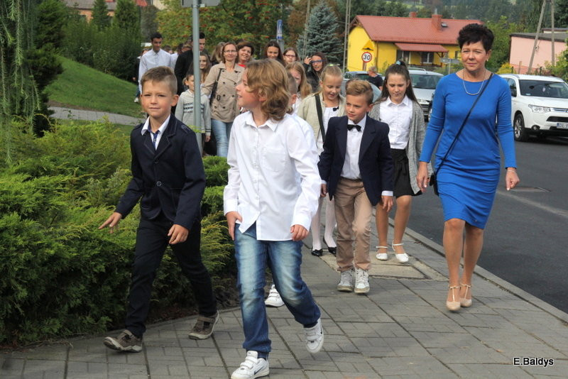 Pierwszy dzwonek w Osiecznej (zdjęcia)