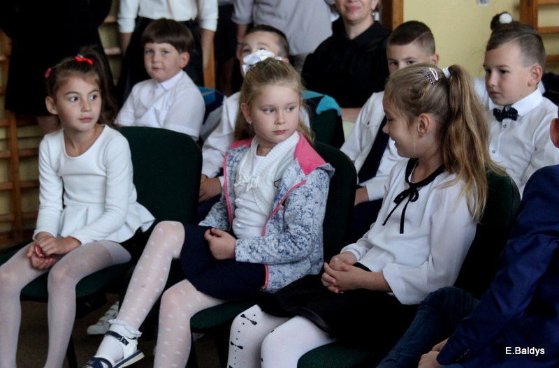 Pierwszy dzwonek w Osiecznej (zdjęcia)