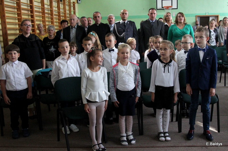 Pierwszy dzwonek w Osiecznej (zdjęcia)