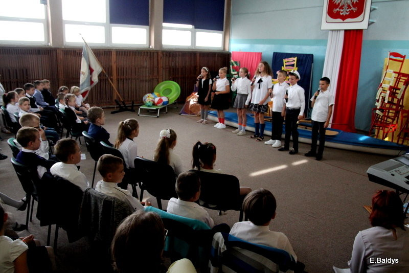 Pierwszy dzwonek w Osiecznej (zdjęcia)