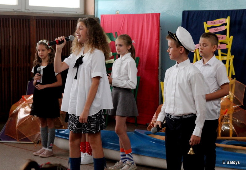 Pierwszy dzwonek w Osiecznej (zdjęcia)