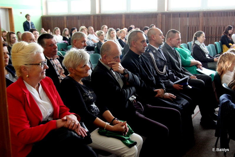 Pierwszy dzwonek w Osiecznej (zdjęcia)