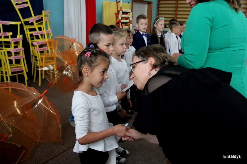 Pierwszy dzwonek w Osiecznej (zdjęcia)