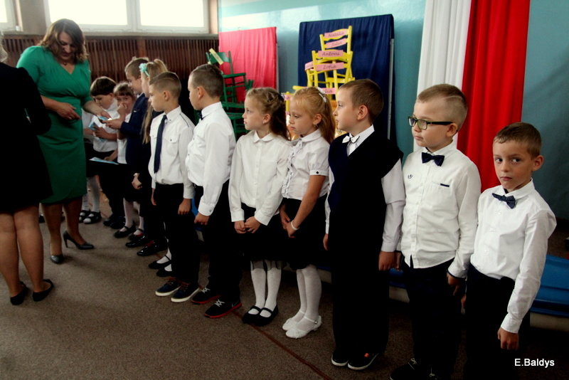 Pierwszy dzwonek w Osiecznej (zdjęcia)