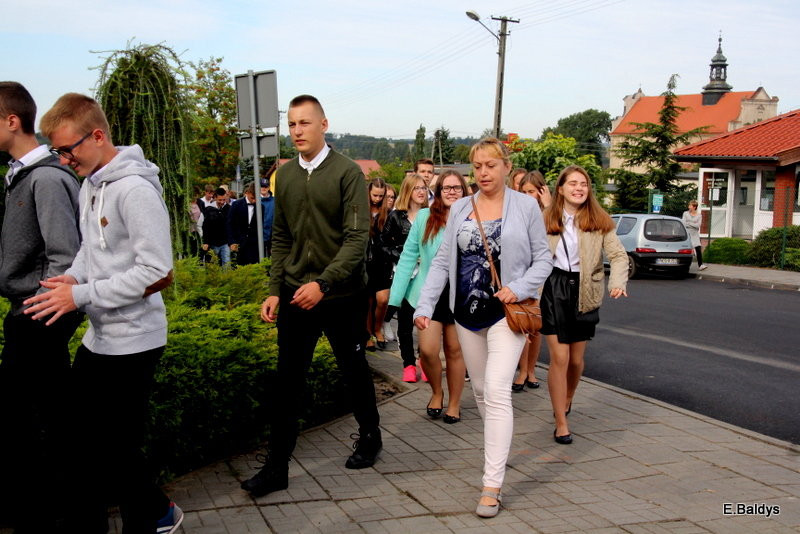 Pierwszy dzwonek w Osiecznej (zdjęcia)