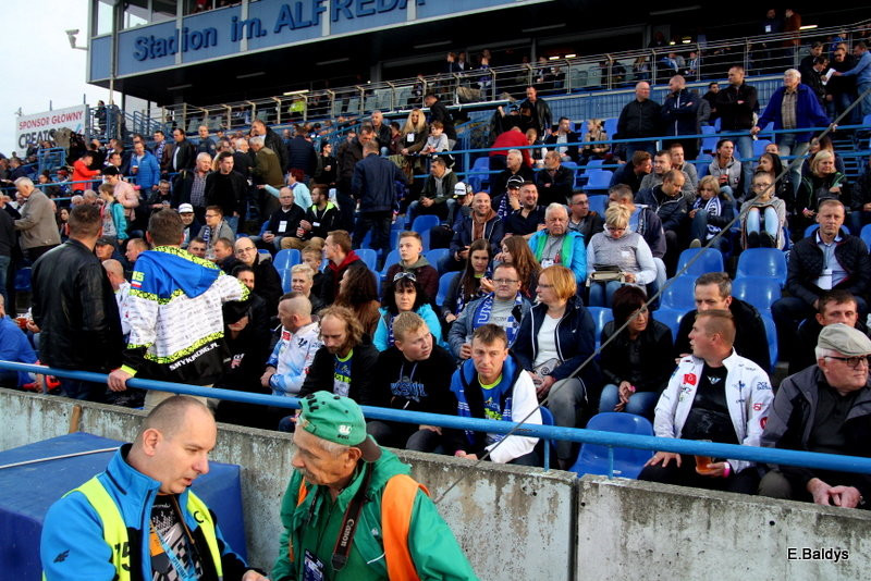 Zobacz siebie na meczu Unia - Falubaz (zdjęcia)