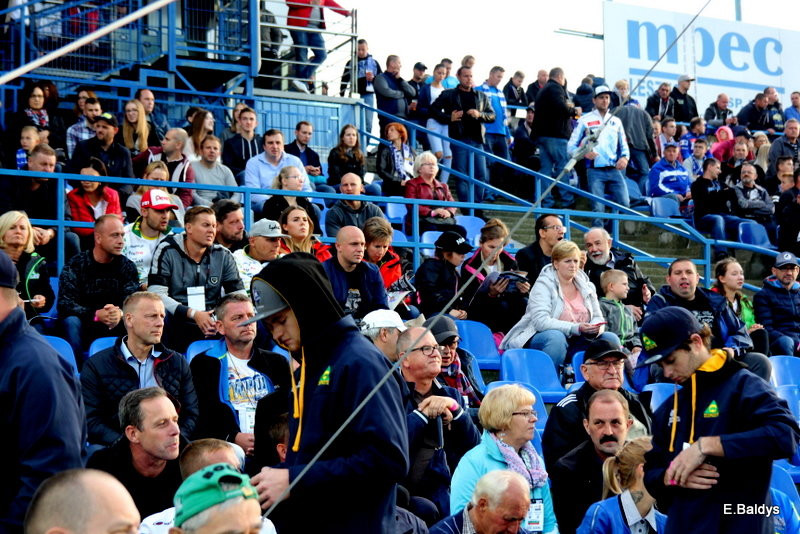 Zobacz siebie na meczu Unia - Falubaz (zdjęcia)