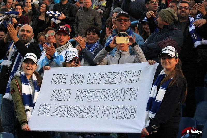 Zobacz siebie na meczu Unia - Falubaz (zdjęcia)