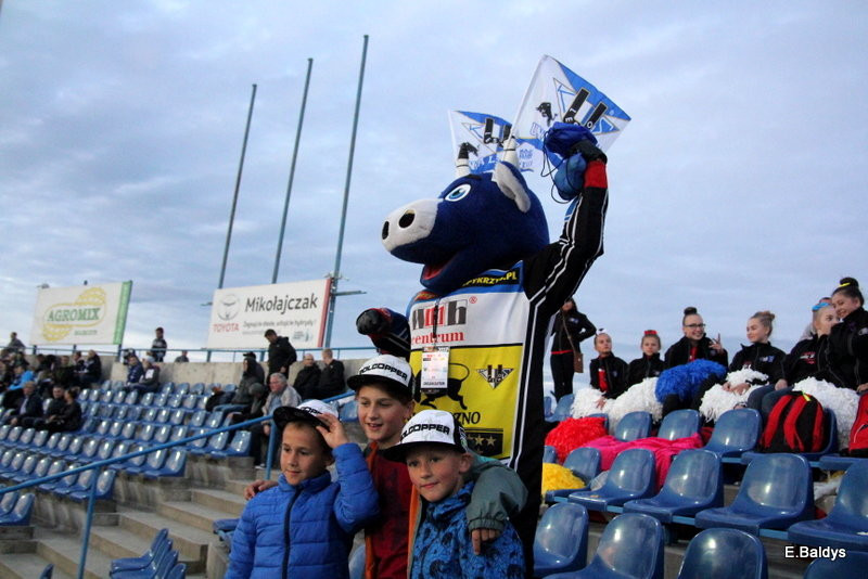 Zobacz siebie na meczu Unia - Falubaz (zdjęcia)