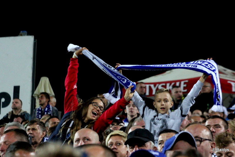 Zobacz siebie na meczu Unia - Falubaz (zdjęcia)