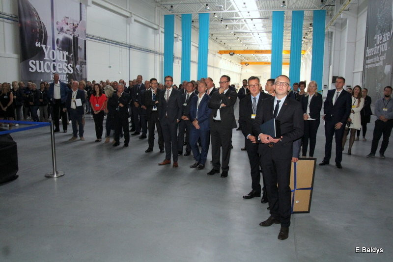 Holenderska fabryka VMI otwarta (zdjęcia)