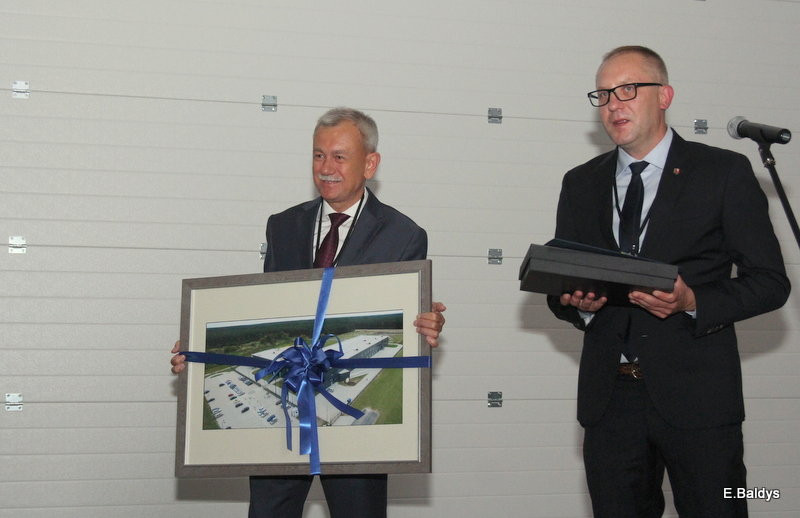 Holenderska fabryka VMI otwarta (zdjęcia)