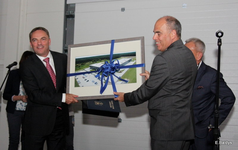 Holenderska fabryka VMI otwarta (zdjęcia)