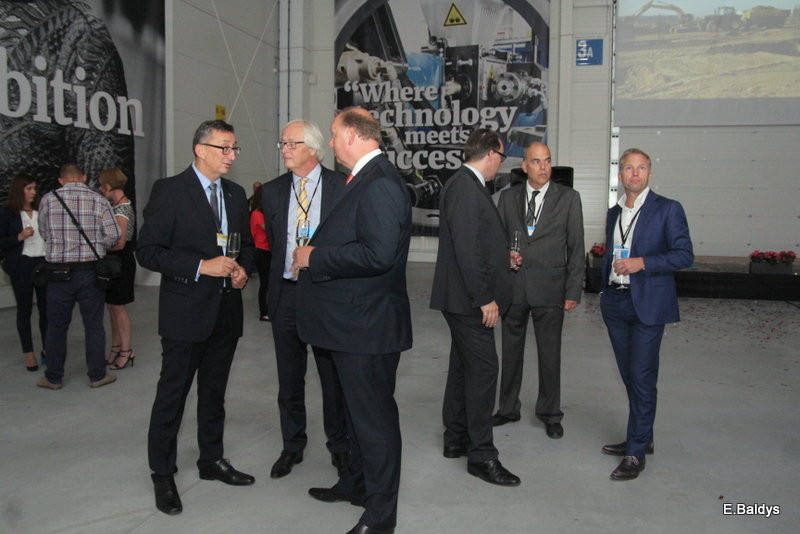 Holenderska fabryka VMI otwarta (zdjęcia)