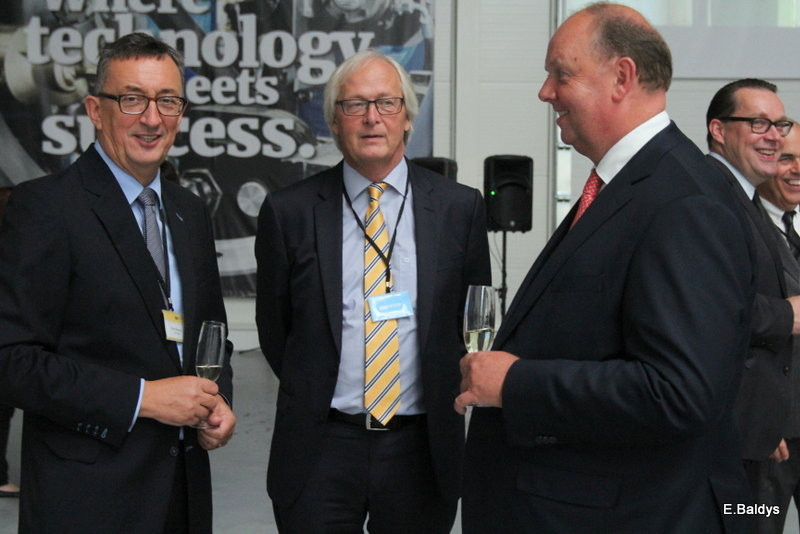 Holenderska fabryka VMI otwarta (zdjęcia)