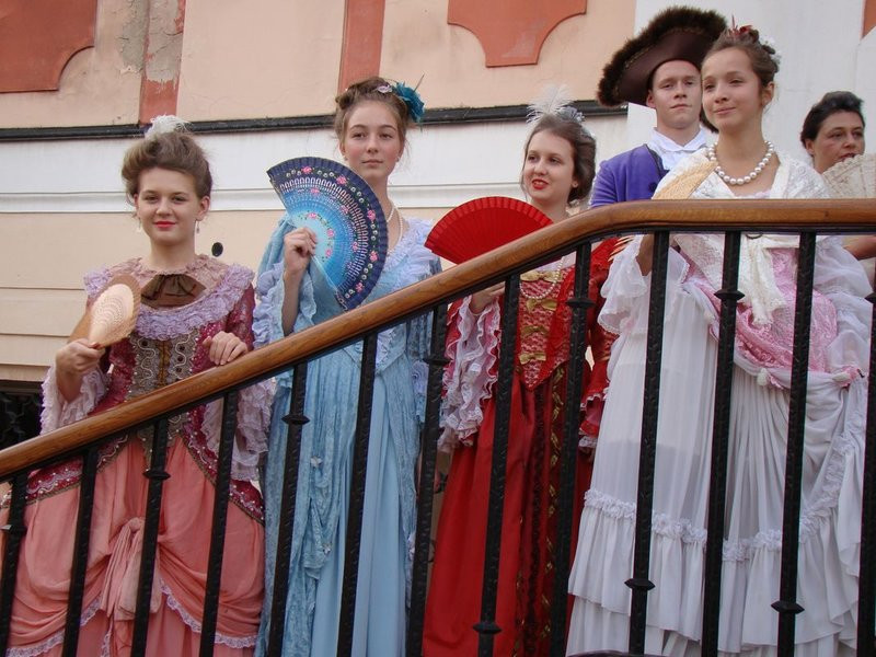 Dzieci i młodzież powitali króla (zdjęcia)