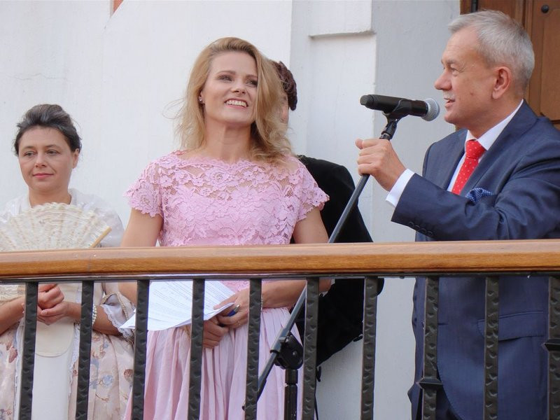 Dzieci i młodzież powitali króla (zdjęcia)