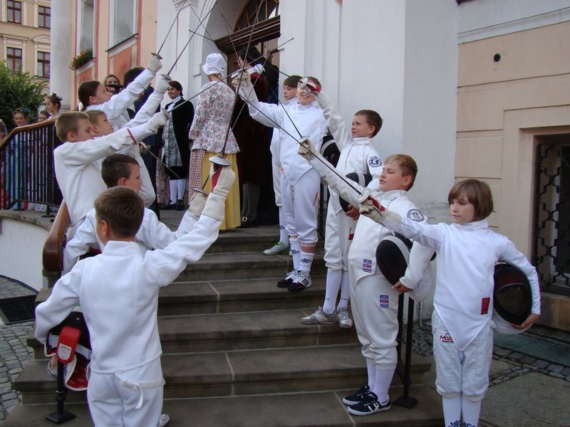 Dzieci i młodzież powitali króla (zdjęcia)