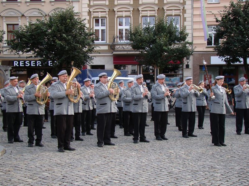 Dzieci i młodzież powitali króla (zdjęcia)