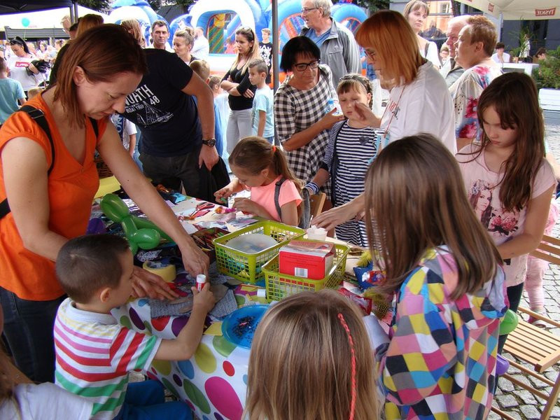 Dzieci i młodzież powitali króla (zdjęcia)