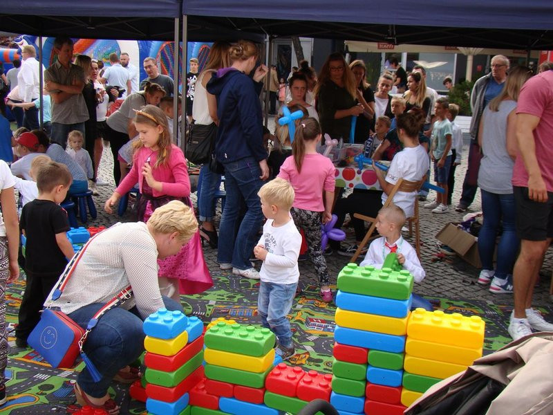 Dzieci i młodzież powitali króla (zdjęcia)