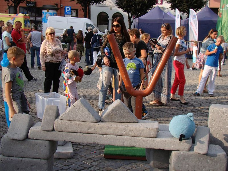 Dzieci i młodzież powitali króla (zdjęcia)