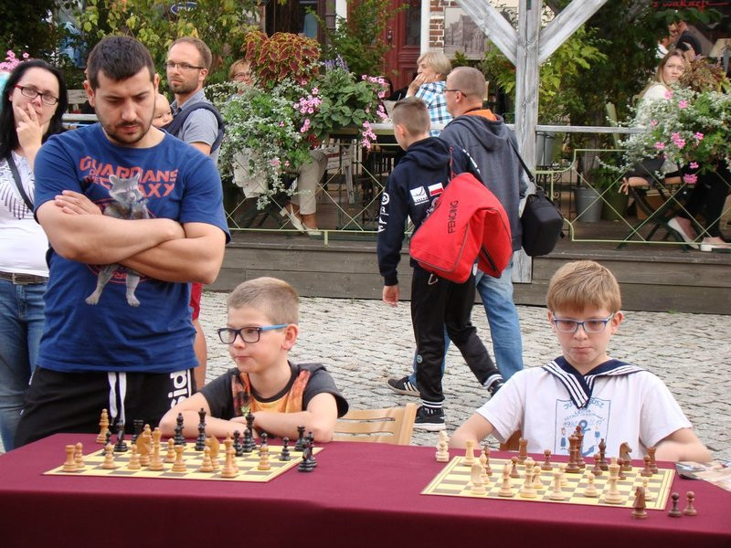 Dzieci i młodzież powitali króla (zdjęcia)