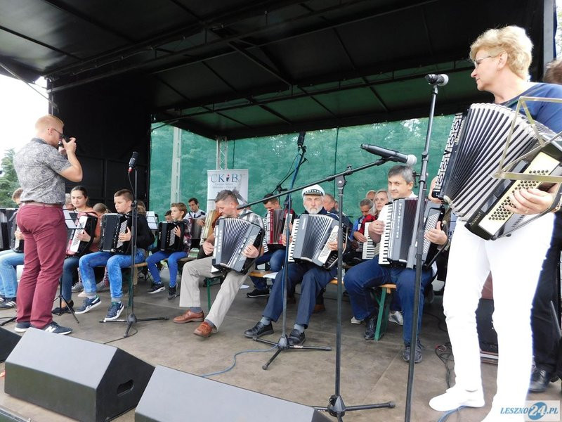 Koncert na prawie 30 akordeonów