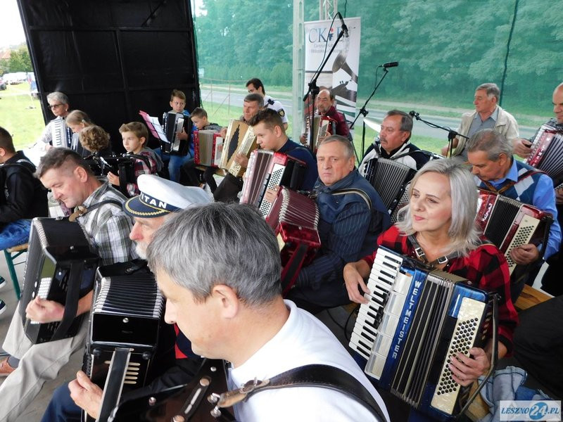Koncert na prawie 30 akordeonów