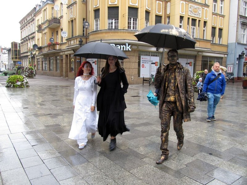 Grochowiak chodzi po Lesznie (zdjęcia)