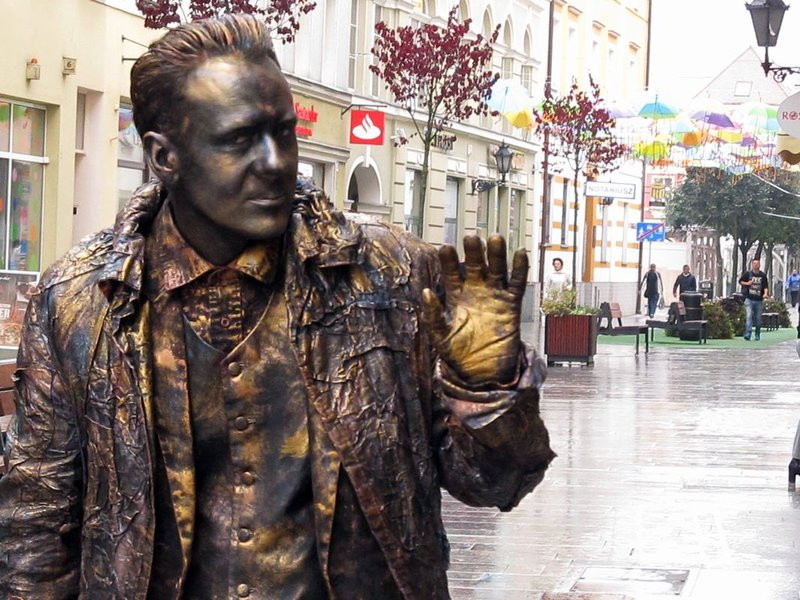 Grochowiak chodzi po Lesznie (zdjęcia)