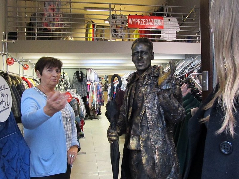 Grochowiak chodzi po Lesznie (zdjęcia)