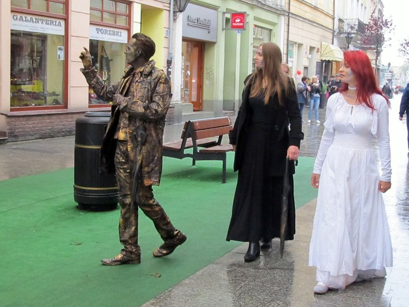 Grochowiak chodzi po Lesznie (zdjęcia)