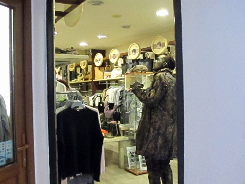 Grochowiak chodzi po Lesznie (zdjęcia)