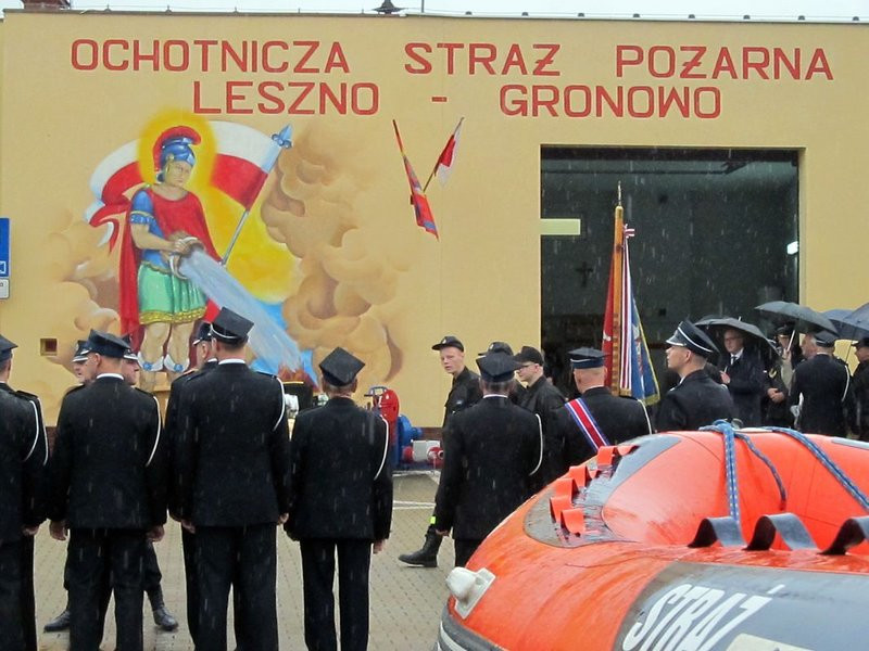 Deszczowy jubileusz strażaków (zdjęcia)
