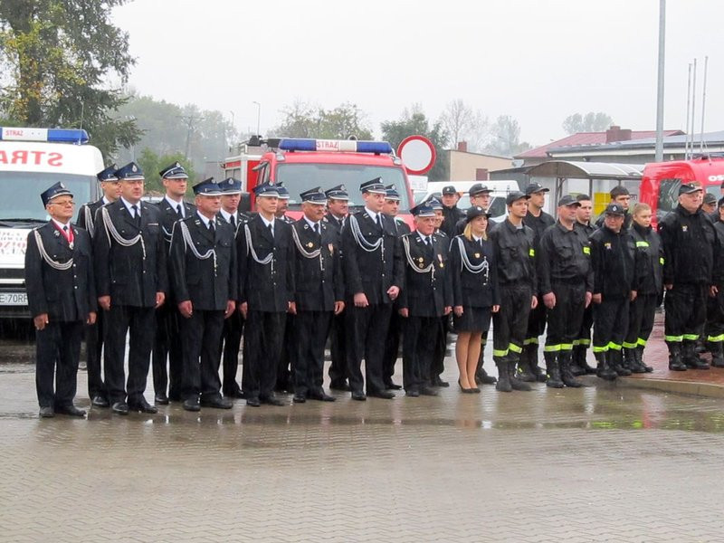 Deszczowy jubileusz strażaków (zdjęcia)