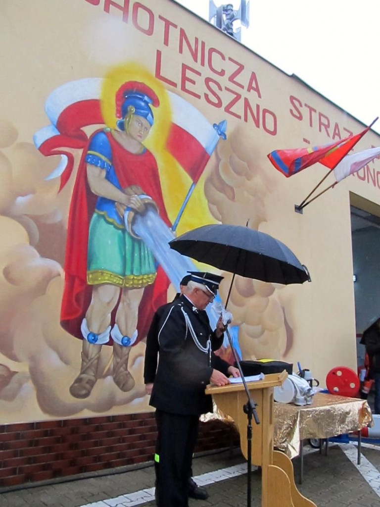 Deszczowy jubileusz strażaków (zdjęcia)