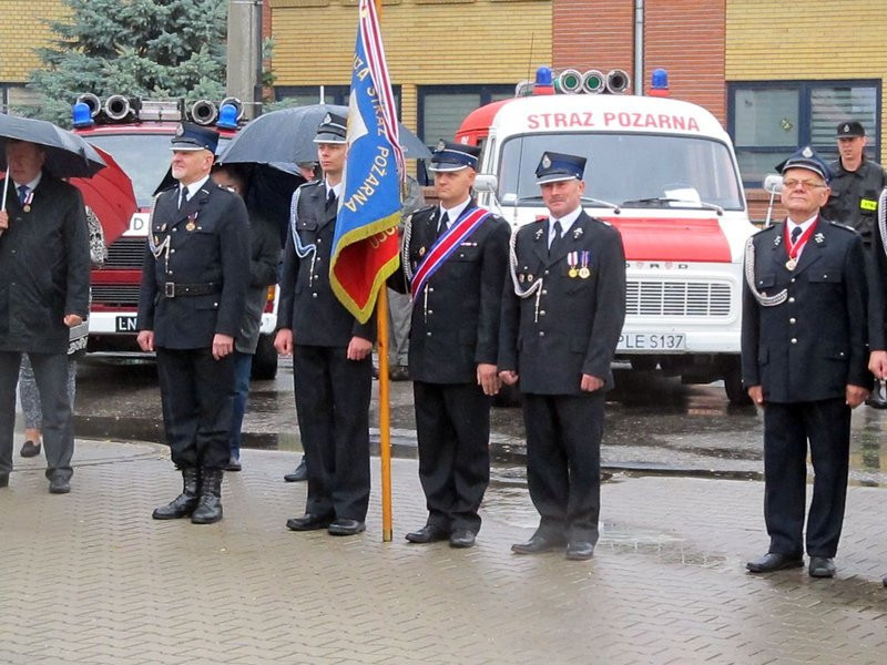 Deszczowy jubileusz strażaków (zdjęcia)