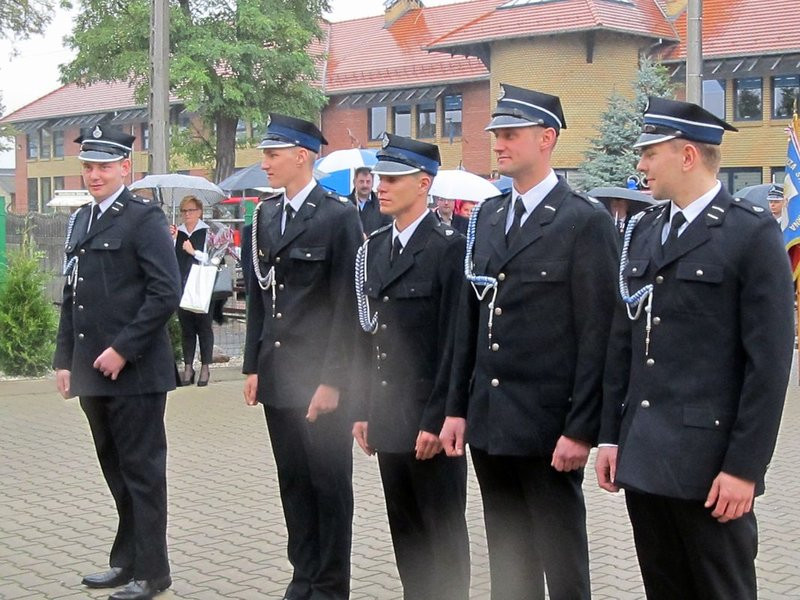 Deszczowy jubileusz strażaków (zdjęcia)