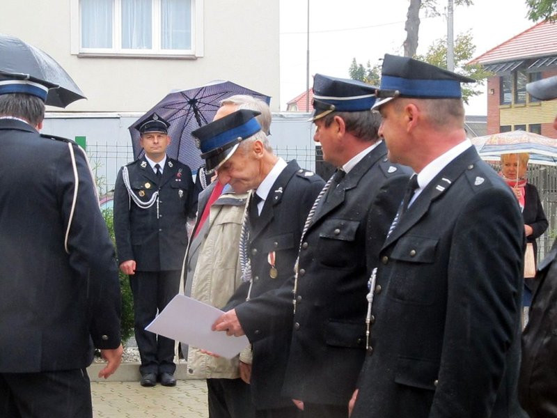Deszczowy jubileusz strażaków (zdjęcia)