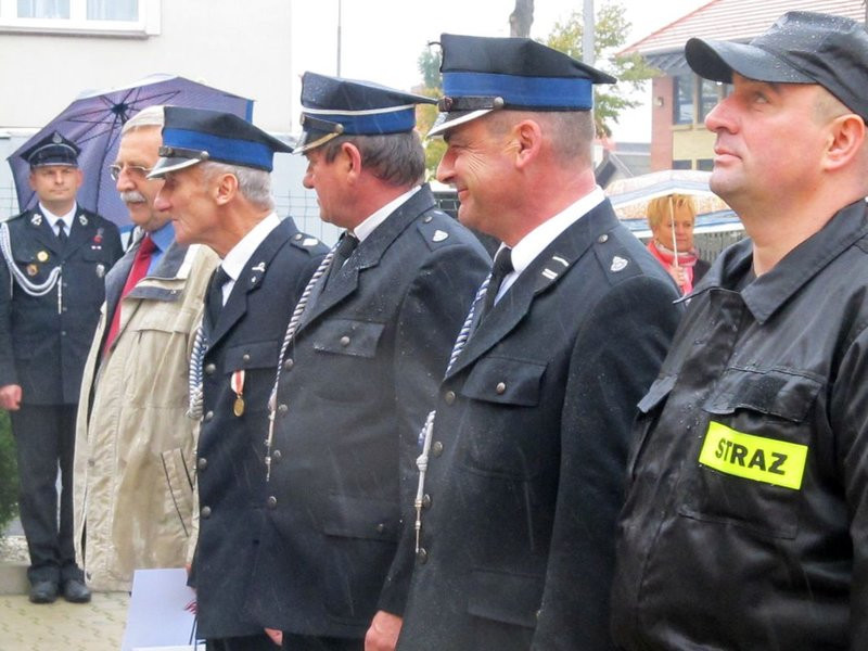 Deszczowy jubileusz strażaków (zdjęcia)