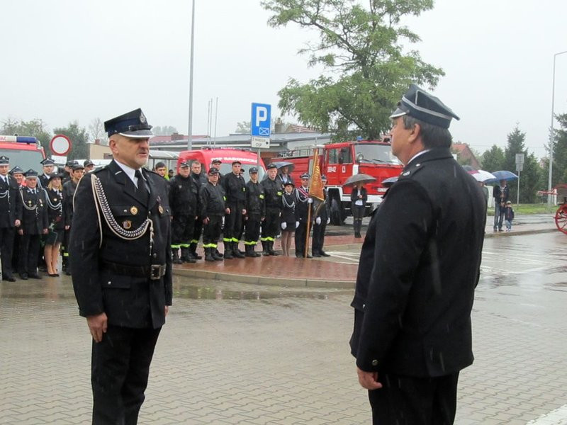 Deszczowy jubileusz strażaków (zdjęcia)