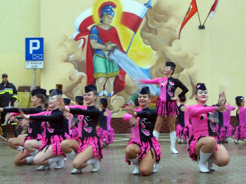 Deszczowy jubileusz strażaków (zdjęcia)