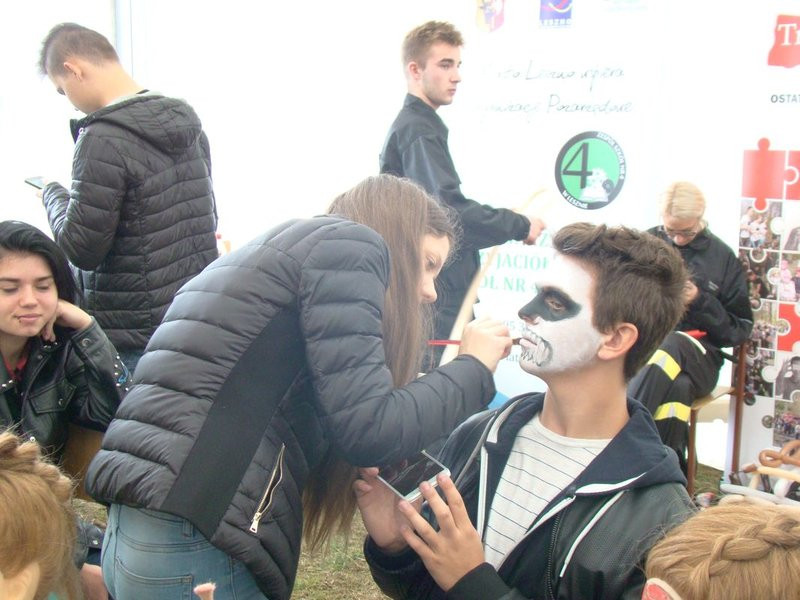 Dzieci są ciekawe świata (zdjęcia)