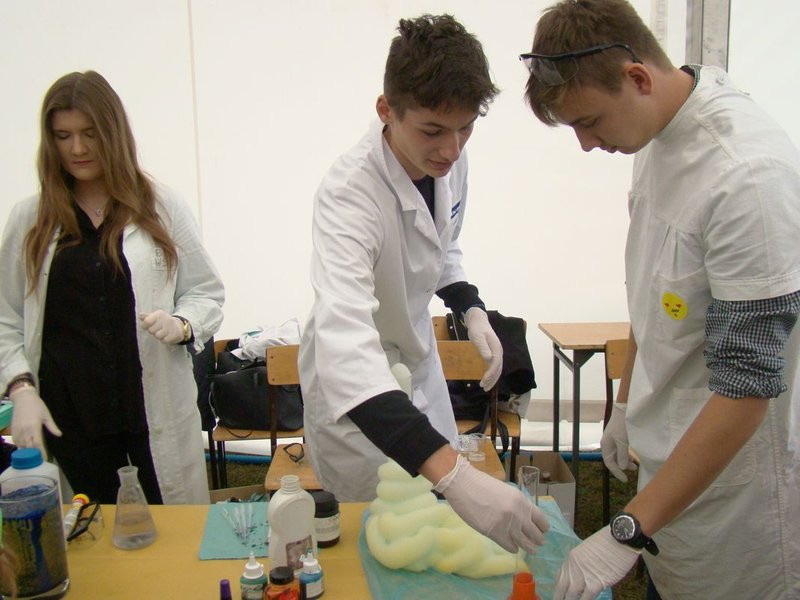 Dzieci są ciekawe świata (zdjęcia)