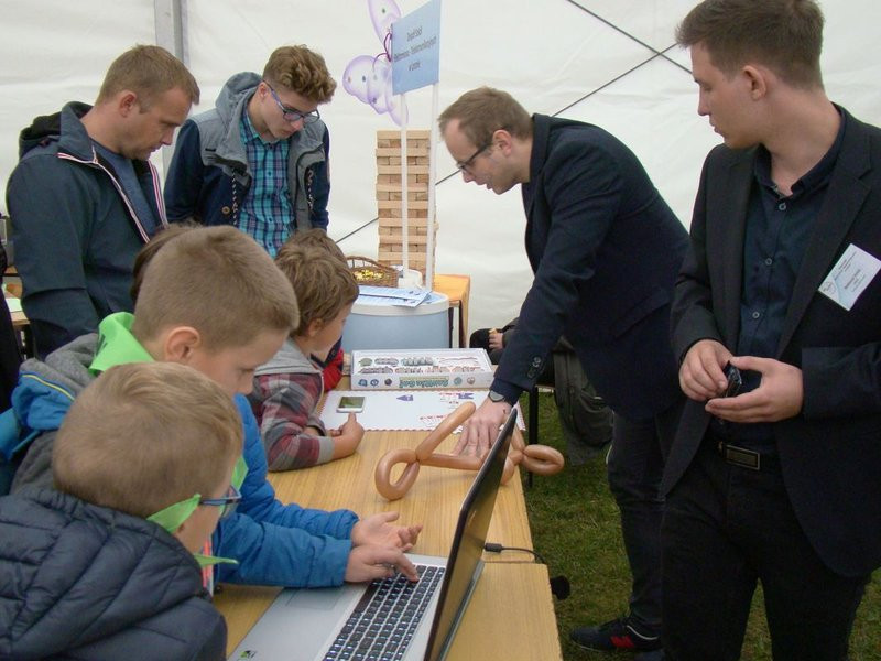 Dzieci są ciekawe świata (zdjęcia)