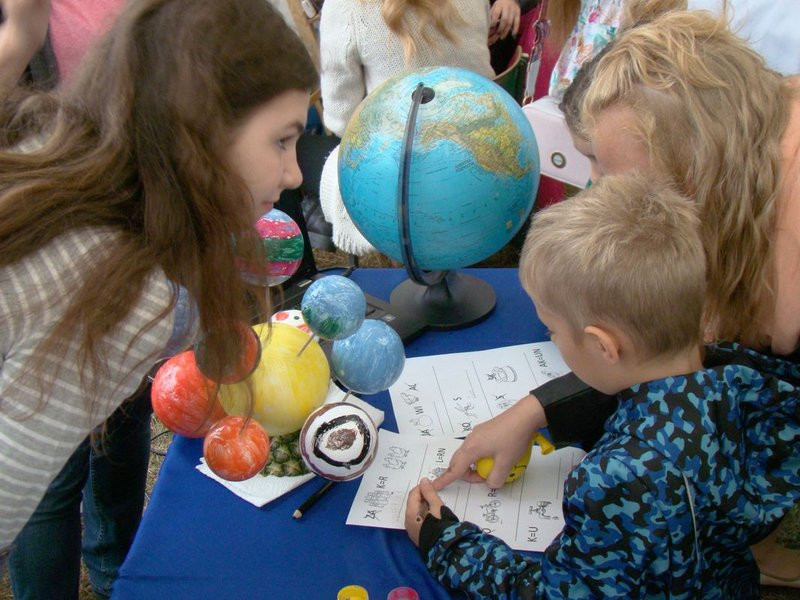 Dzieci są ciekawe świata (zdjęcia)